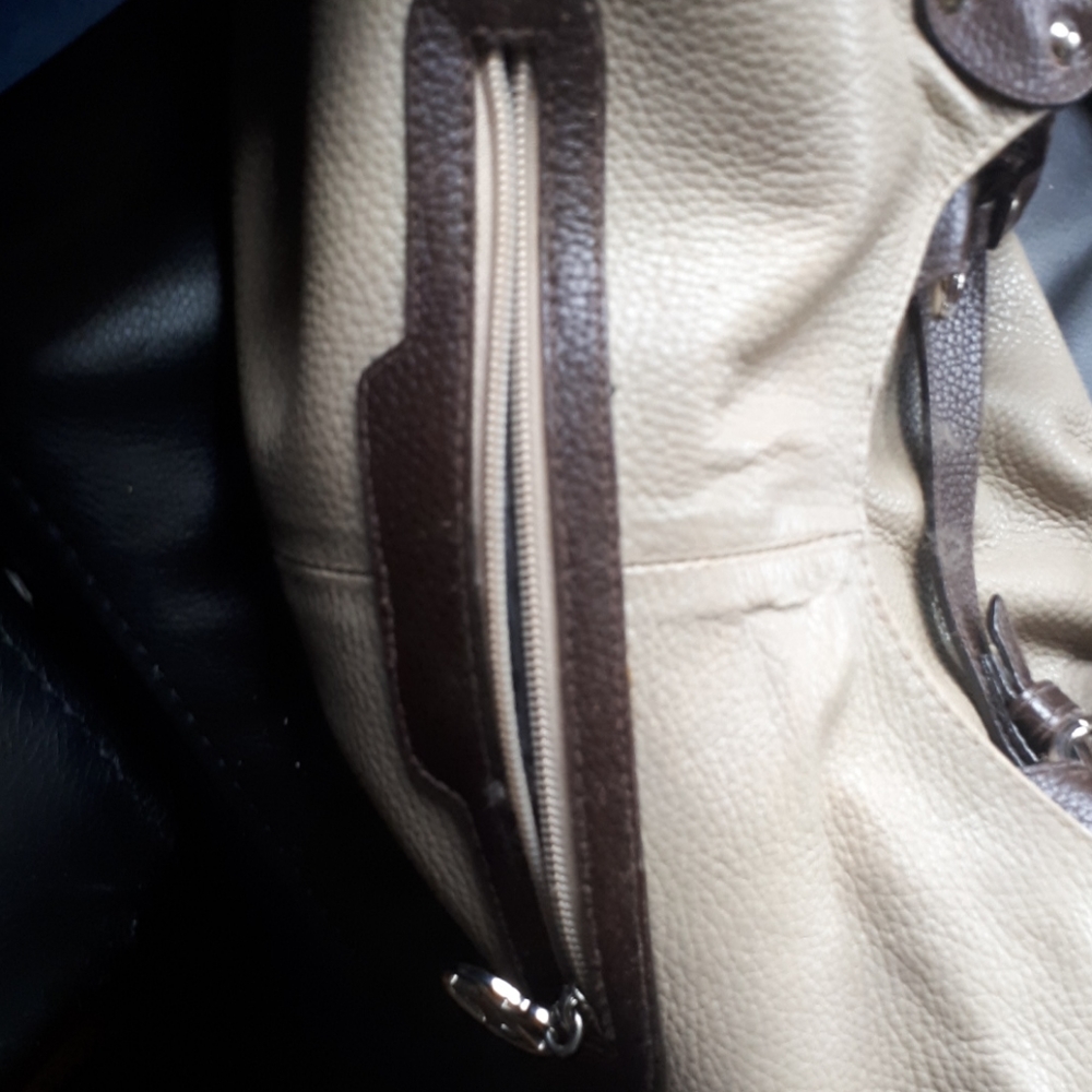 Purse - Picture 2 of 4
